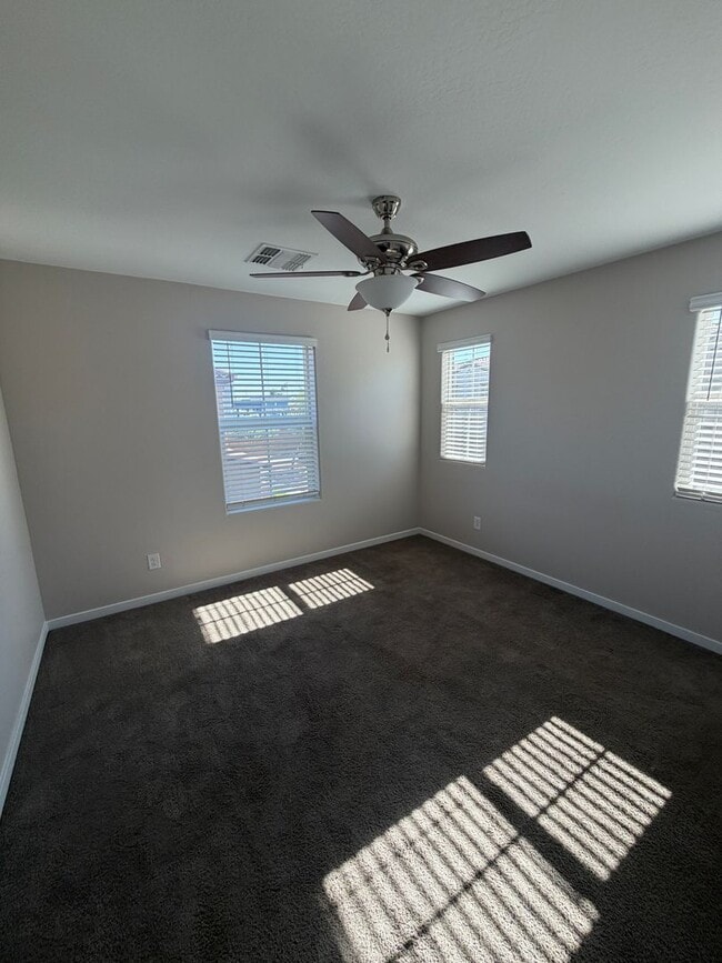 Building Photo - Unique opportunity! Rent a NEWER home in Tempe!! This home features 4 bedrooms & 3.5 baths with 2...