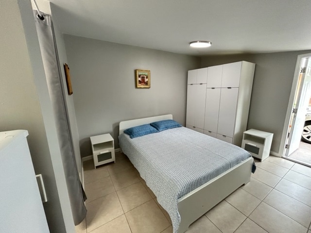 Building Photo - 6313 SW 18th St