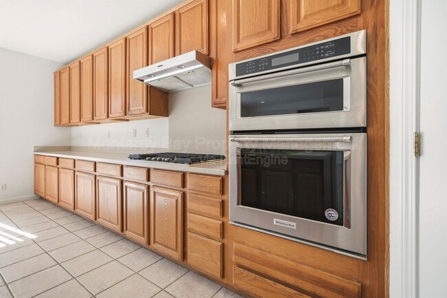 Building Photo - 4725 Sea Ridge Ct