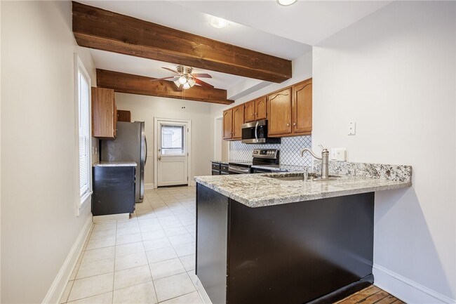 Building Photo - 1874 Blossom Rd