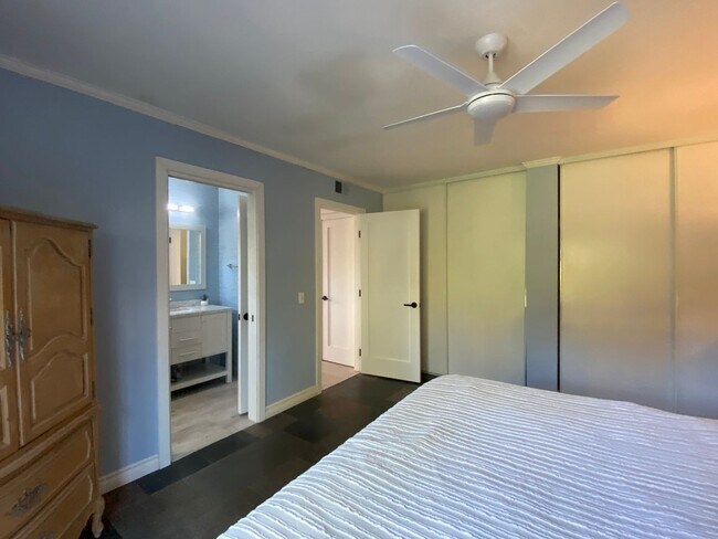 Building Photo - Beautiful 4 Bedroom Carlsbad Home!