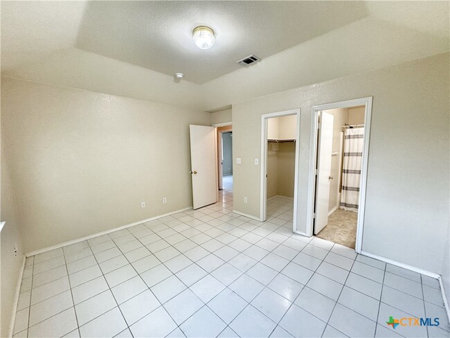 Building Photo - 2742 FM1044