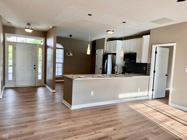 Building Photo - 12972 Brookdale Dr