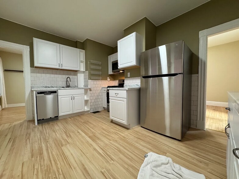 Building Photo - 368 Washington St