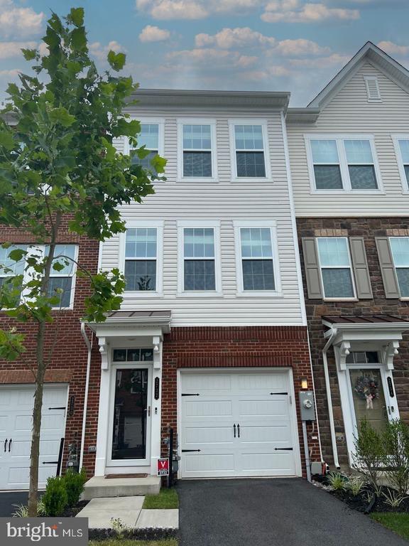 Building Photo - 2732 Wessex Cir