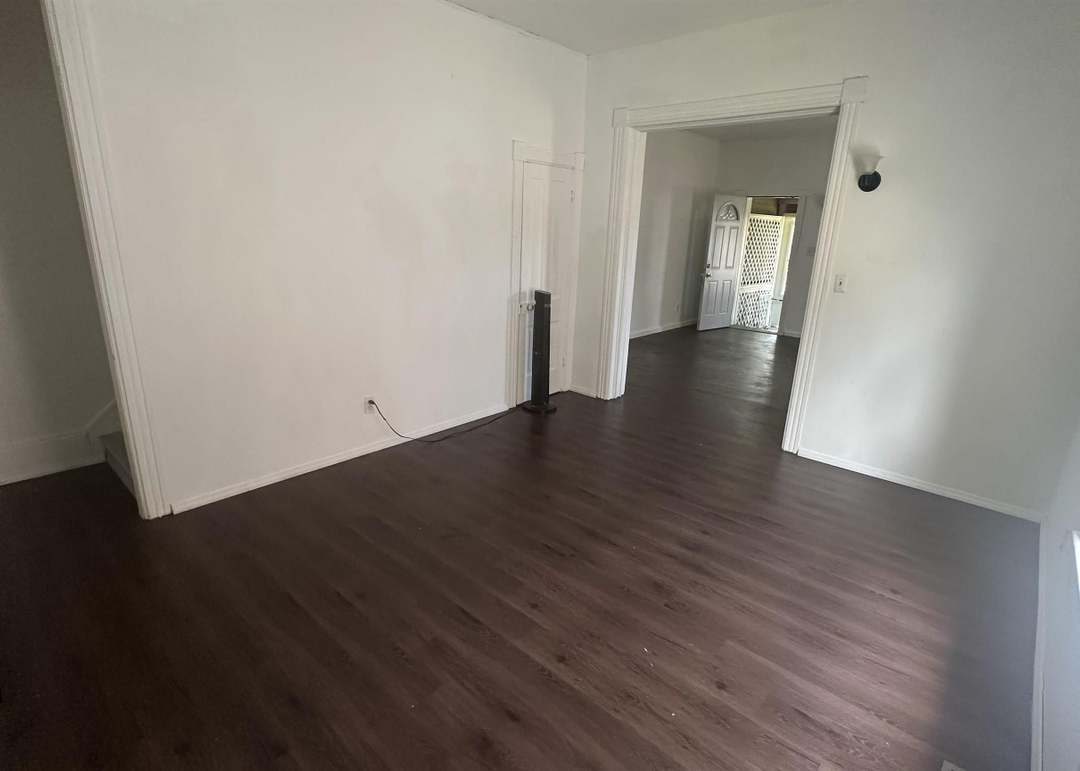 Building Photo - 1432 Avenue D