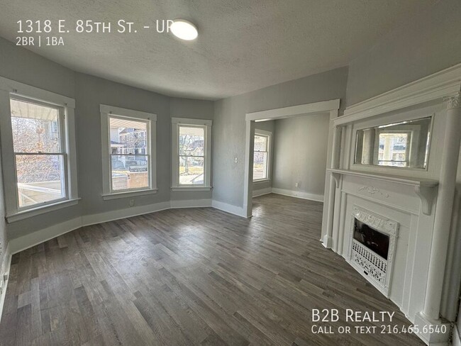 Building Photo - 1318 E 85th St