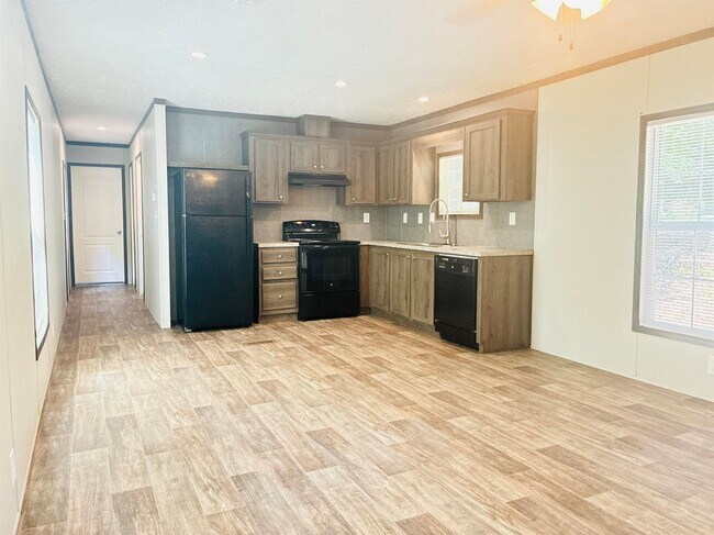 Building Photo - 754 Skylark Ln