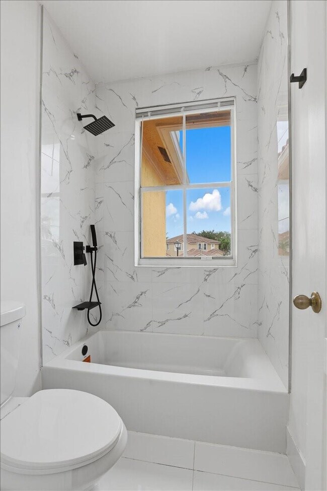 Building Photo - 3802 SW 165th Terrace