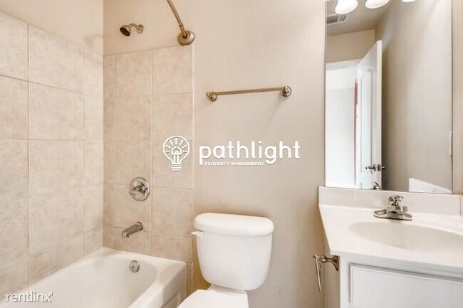 Building Photo - 6 br, 5 bath House - 1762 Country Wood Dri...