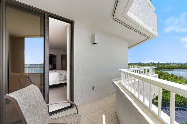 Building Photo - 5080 N Ocean Dr