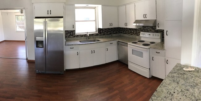Building Photo - 1184 Milano Dr