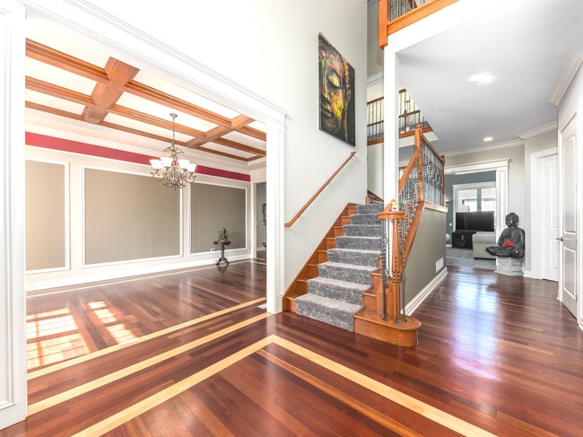 Building Photo - 2504 Skylane Dr