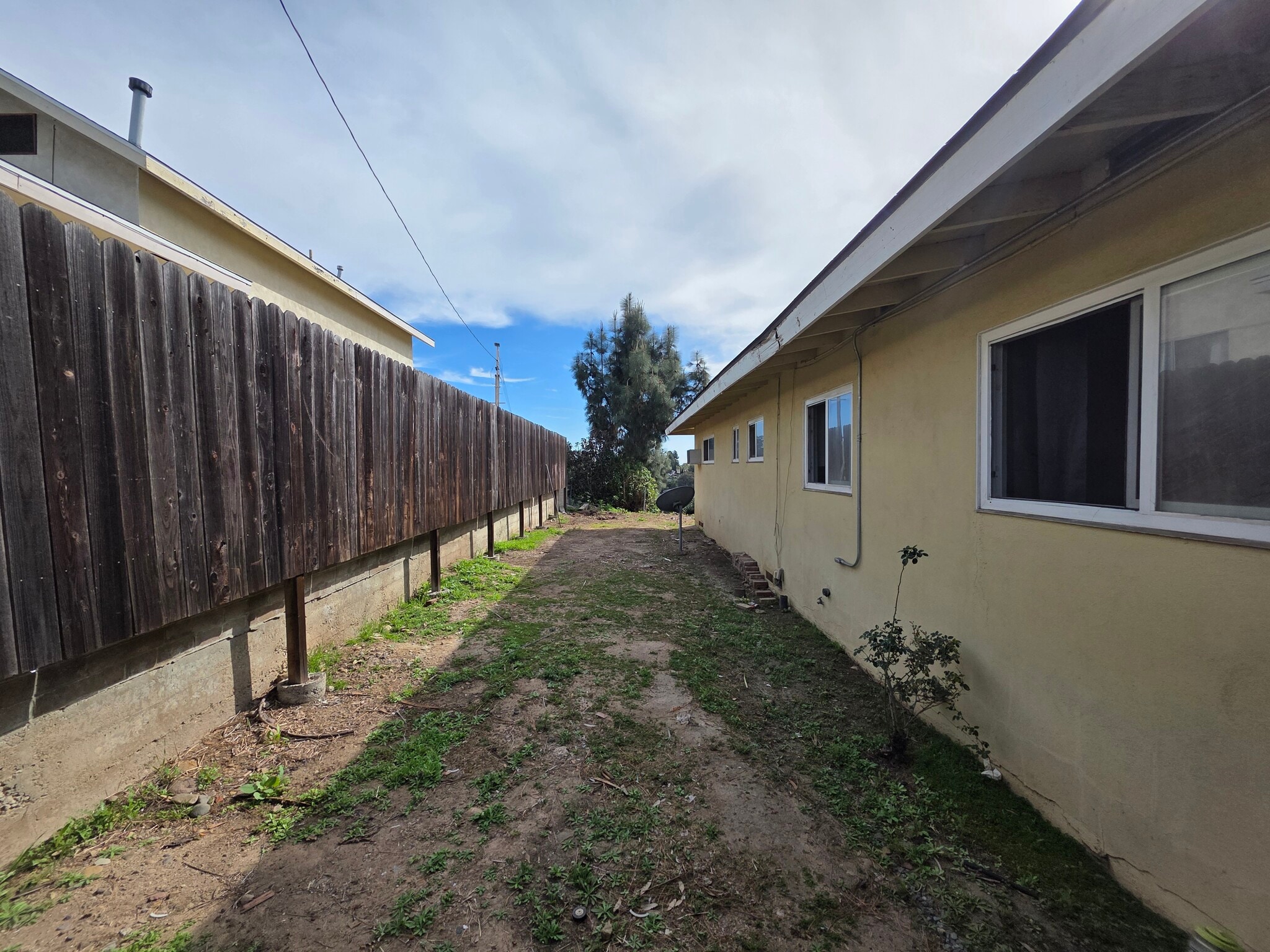 Building Photo - 5457 Dorothy Dr