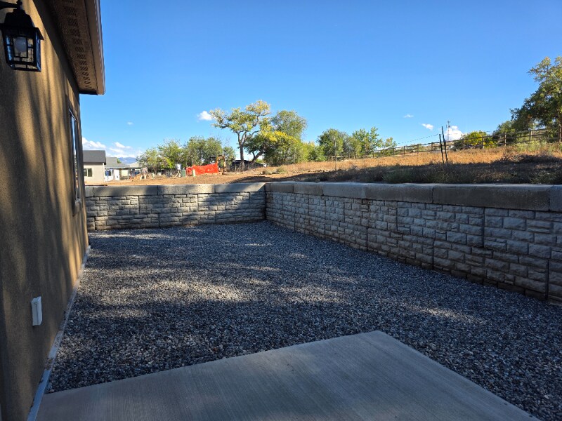 Building Photo - 2647 B 1/2 Rd