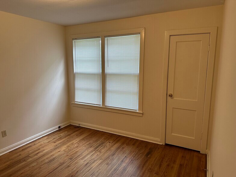 3rd bedroom - 2219 Rogers Dr