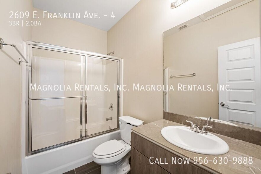 Building Photo - 2609 E Franklin Ave