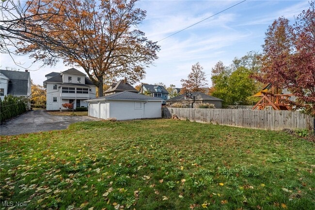 Building Photo - 1217 Belle Ave