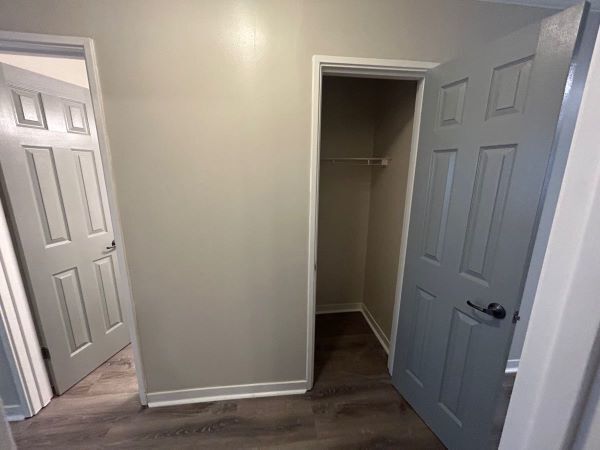 Building Photo - Oak Ridge 3bd/1ba Ranch