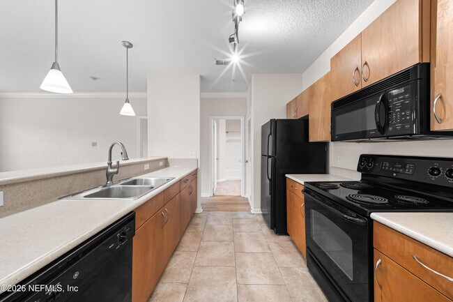 Building Photo - 8290 Park Way