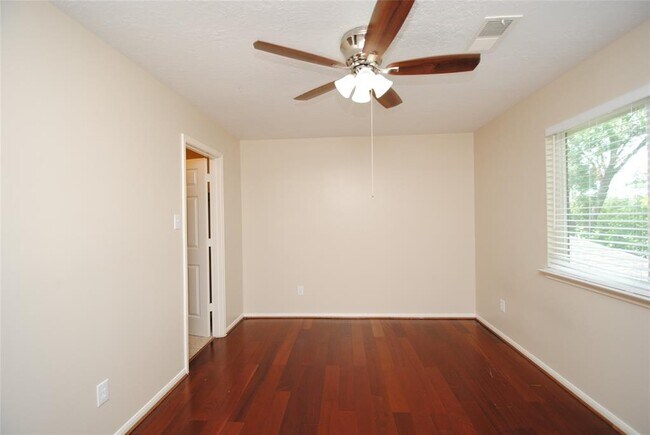 Building Photo - 17110 Fairway Glen Ct