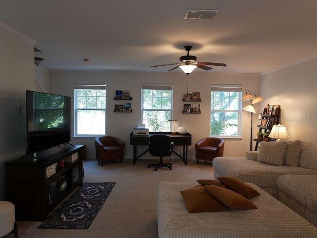 Building Photo - 1004 Waterside Dr