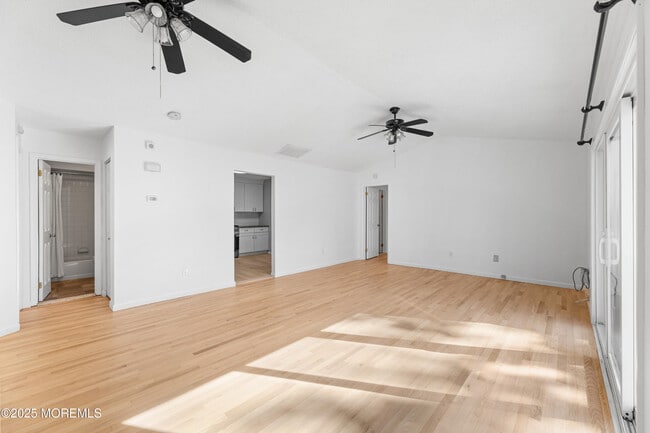 Building Photo - 316 Tulip Ln