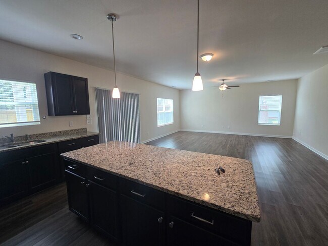 Building Photo - 76 Saddle Oaks Ln