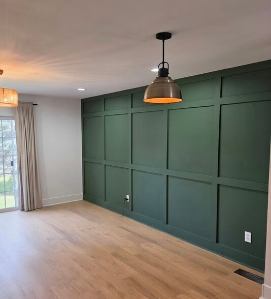 Building Photo - 221 Malloy Ln