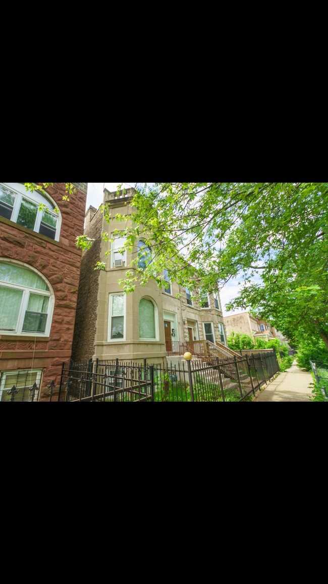 Building Photo - 4311 w Adams st