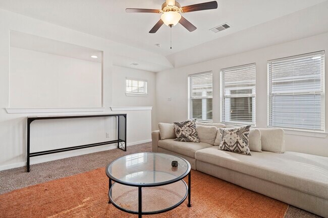 Building Photo - 24742 Levante Dr