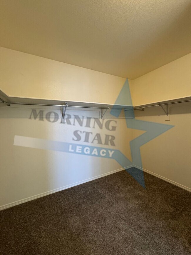 Building Photo - REDUCED! Spacious 4 Bed House in Rincon Mesa!