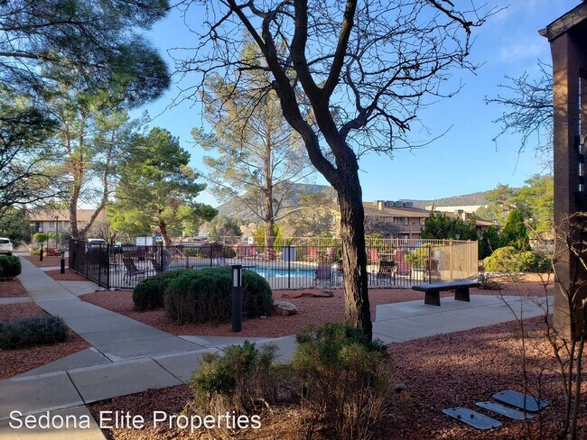 Primary Photo - 120 E Cortez Dr