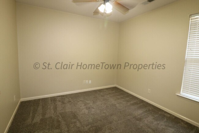 Building Photo - Large Family Home in Moody AL