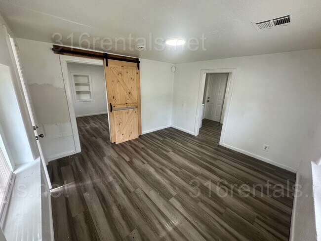Building Photo - COMING SOON, PLEASE CHECK BACK