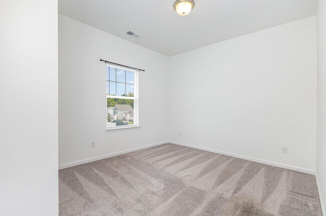 Building Photo - Charming 3-Bedroom Home in Columbia – Avai...