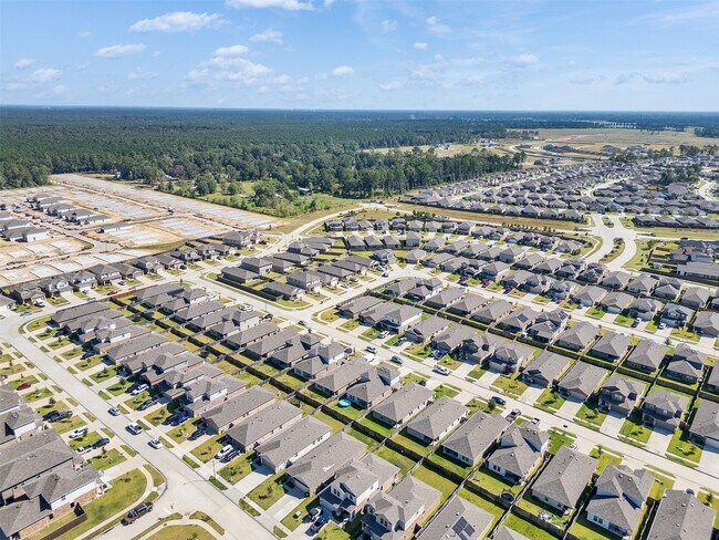 Building Photo - 14744 Hazel Br Dr