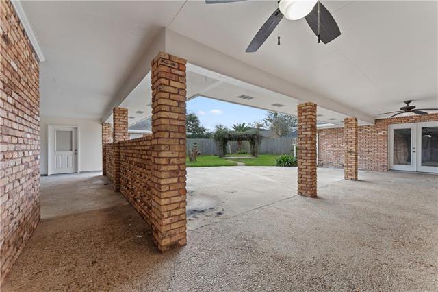 Building Photo - 601 Rue Cannes