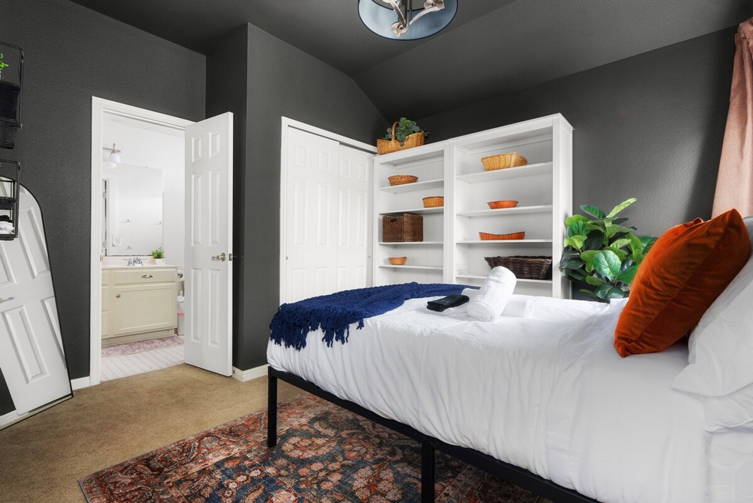 Building Photo - 709 Colonial Park Blvd