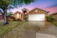 Building Photo - READY FOR MOVE-IN, 3-BEDROOM, 2-BATH HOME ...