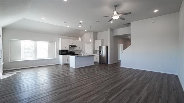 Building Photo - 1957 Javelina St