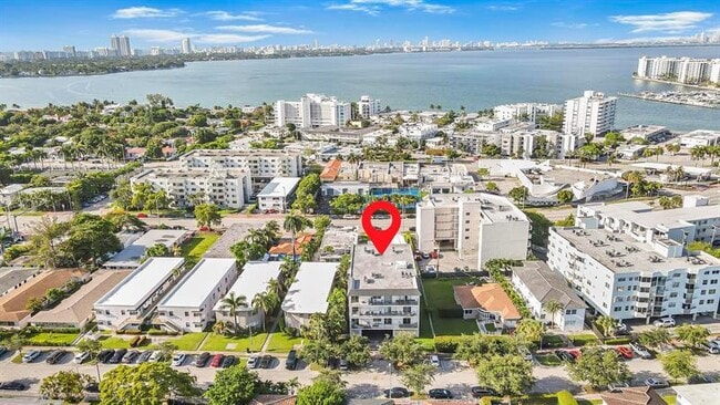 Building Photo - 1960 Marseille Dr