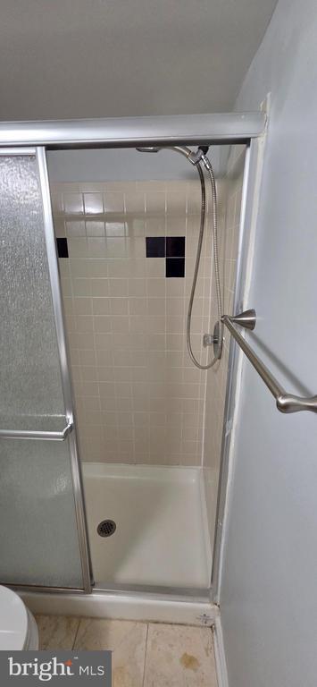 Building Photo - 223 Laura Anne Ct