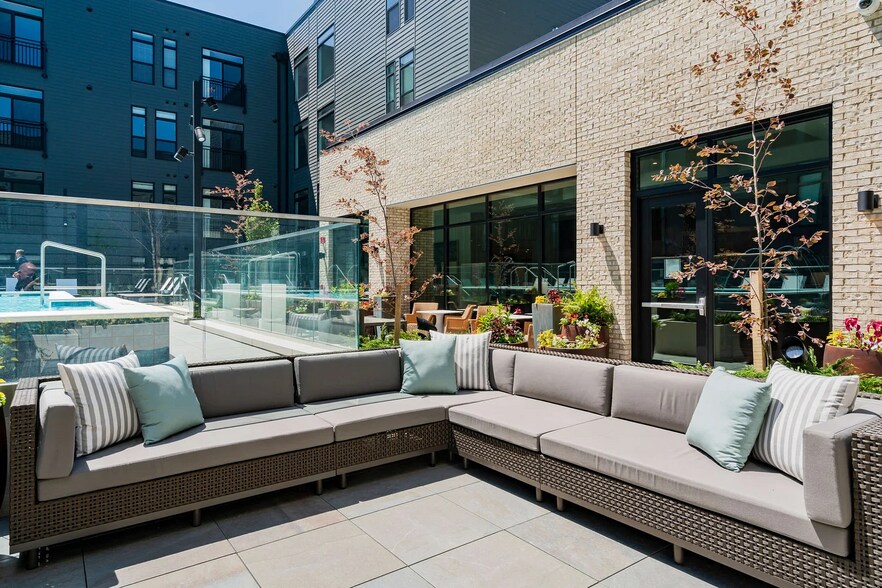 Building Photo - 50 S Grant Ave