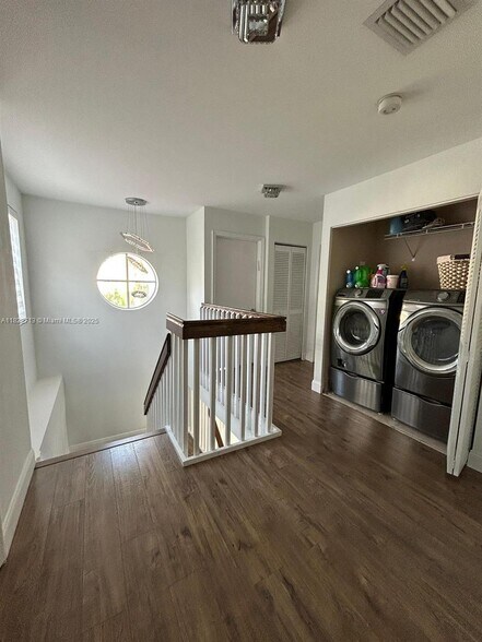 Building Photo - 3065 N 36th Ave