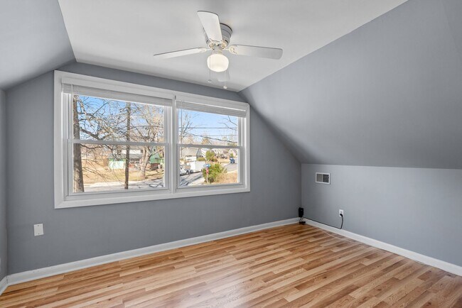 Building Photo - 4 Bed 2 Bath - Twinbrook Cape Cod - Move In Ready