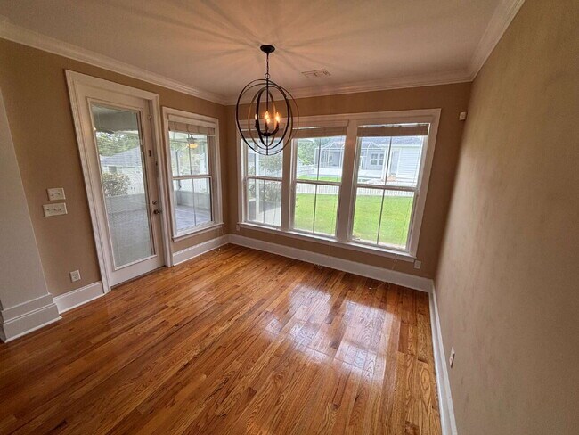 Building Photo - Charming 3-Bedroom Home in Southwood – Spacious Living & Oversized Backyard! Wash/Dryer on site