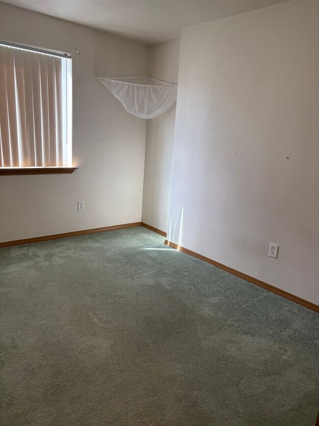 Building Photo - Ranch Style Home in Carlton