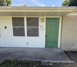 Building Photo - 411 W. Commercial-