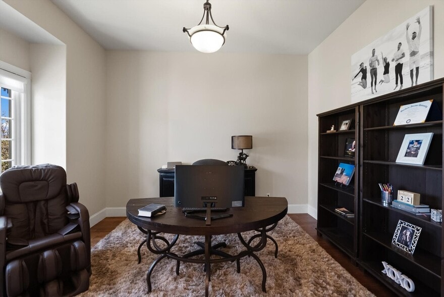 Building Photo - 126 Starfire Ct